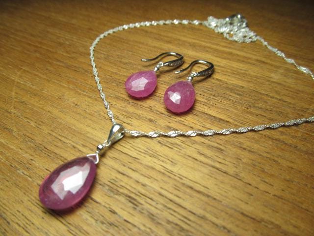 Pink SRI LANKA SAPPHIRE faceted briolette Sterling Silver drop Pendant & earrings Set
